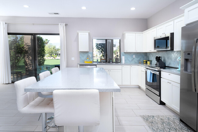 Building Photo - 28979 Desert Princess Dr