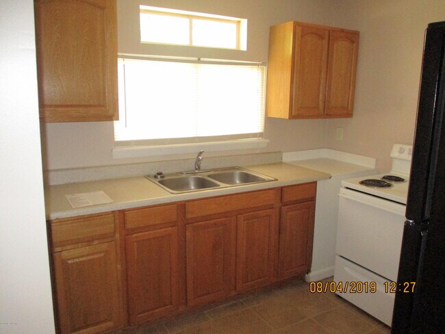 Building Photo - 5435 Alta St