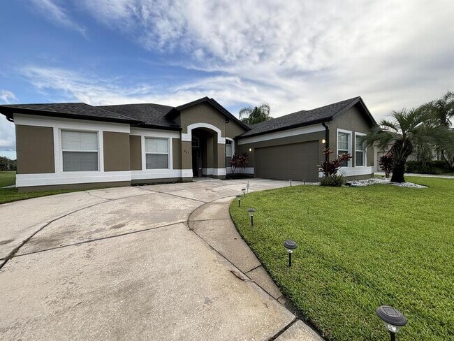 Building Photo - 801 Spring Island Way