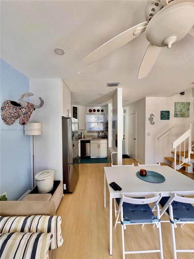 Building Photo - 798 Crandon Blvd