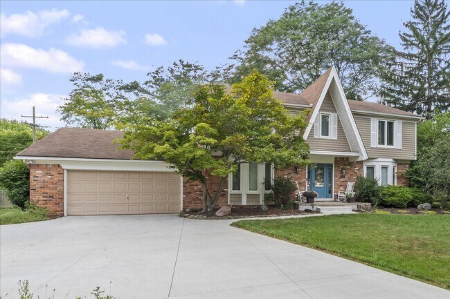 Building Photo - 5476 Van Ness Dr