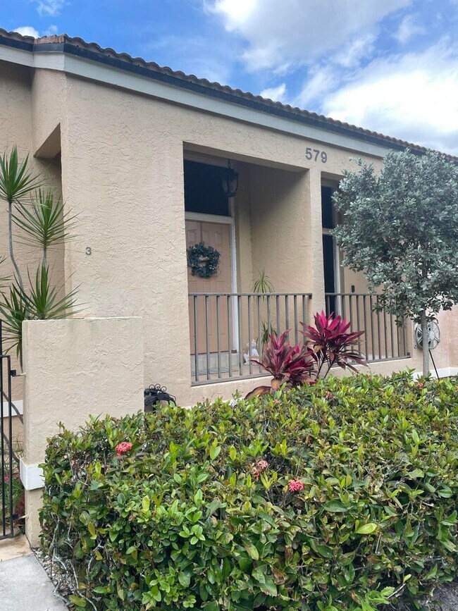 Foto del edificio - 579 Prestwick Cir