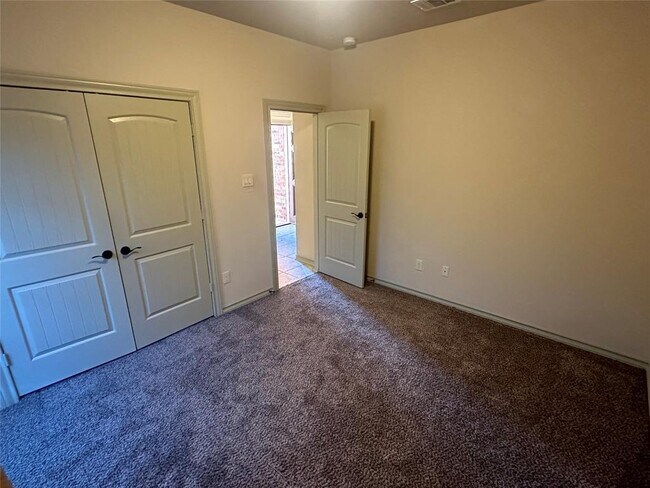 Building Photo - 2130 Argos Dr