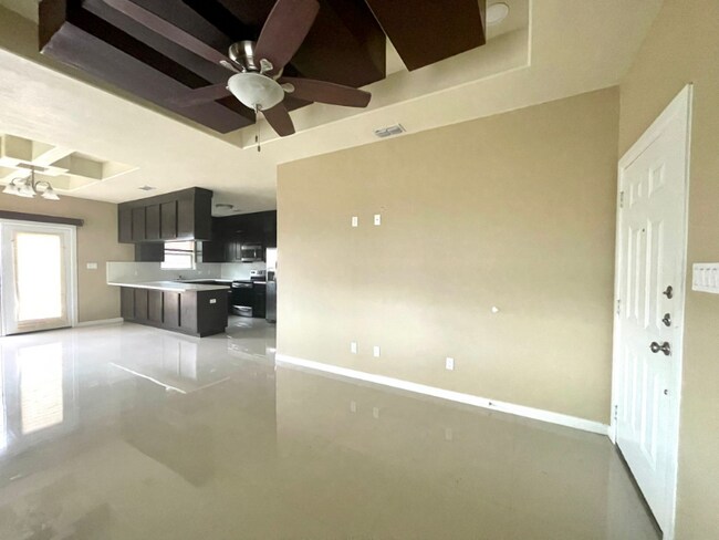 Foto del edificio - 2407 N Mojave St