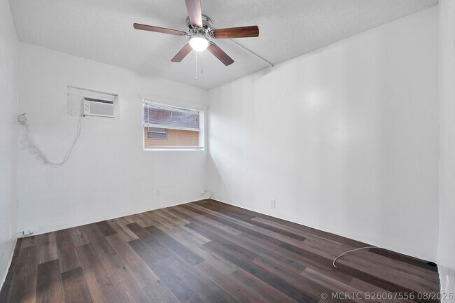 Foto del edificio - 271 SW 1st St