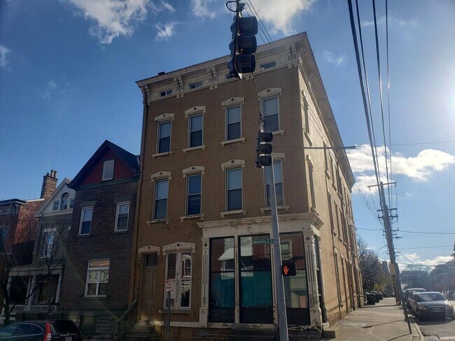 Building Photo - 2826 Euclid Ave