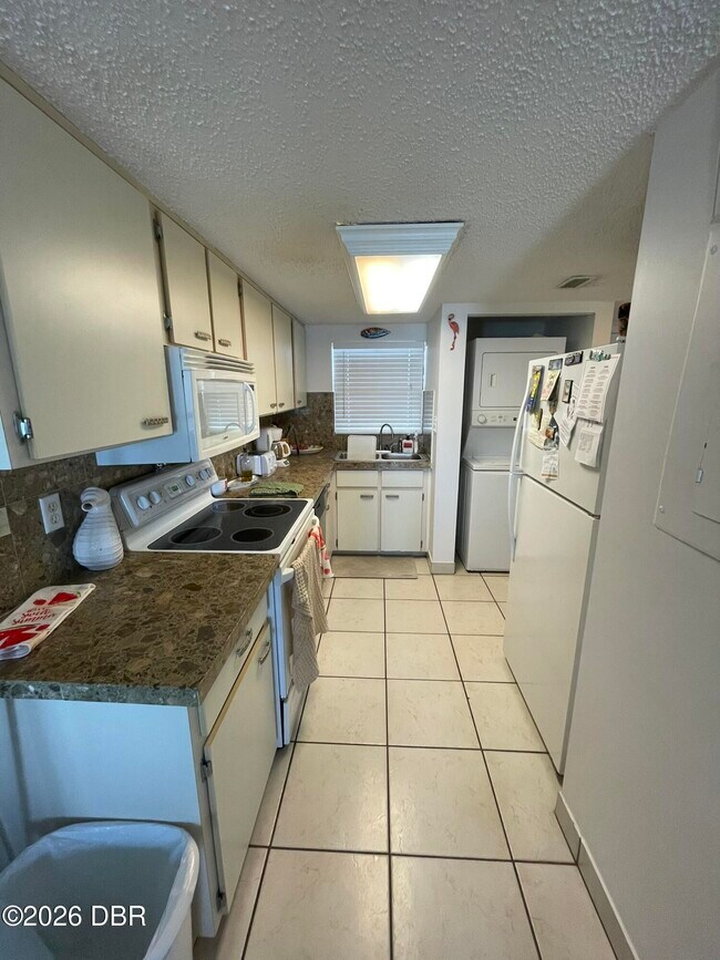 Foto del edificio - 2390 Ocean Shore Blvd