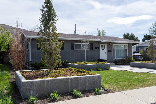 Foto del edificio - 1252 N Victoria Way