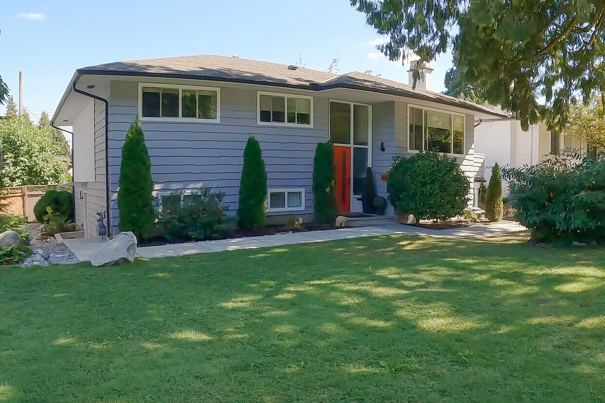 Photo principale - 972 Garrow Dr