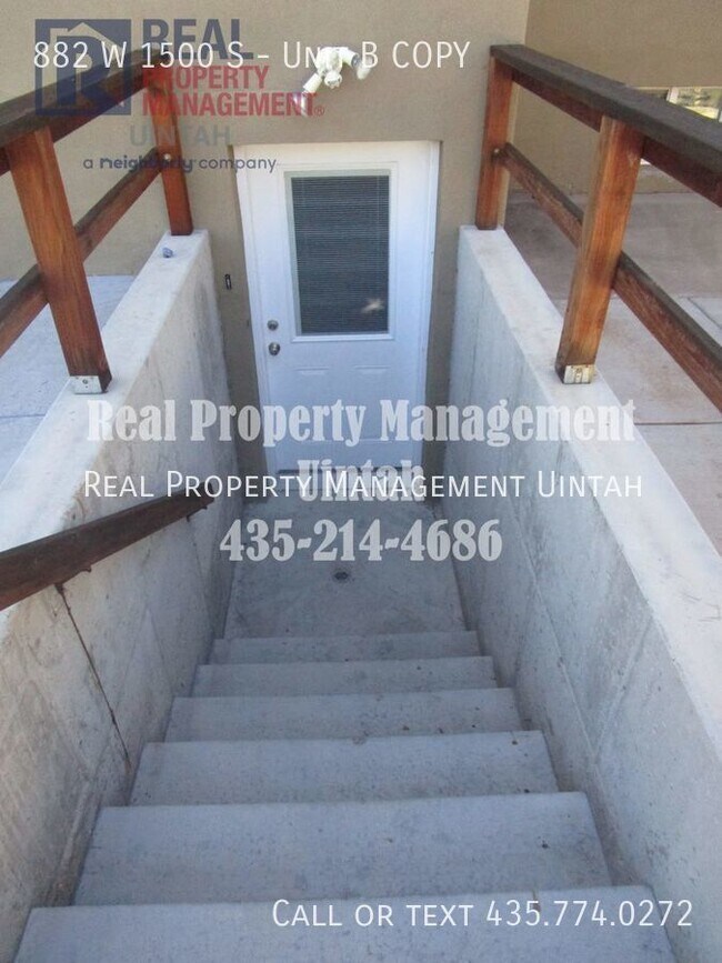 Building Photo - 2 Bedroom 1 Bathroom Downstairs Apartment