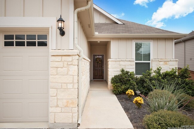 Building Photo - 6108 Panola Pass