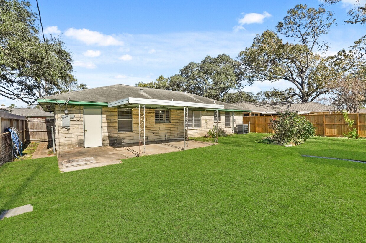 Foto del edificio - 1207 Stonecrest Dr