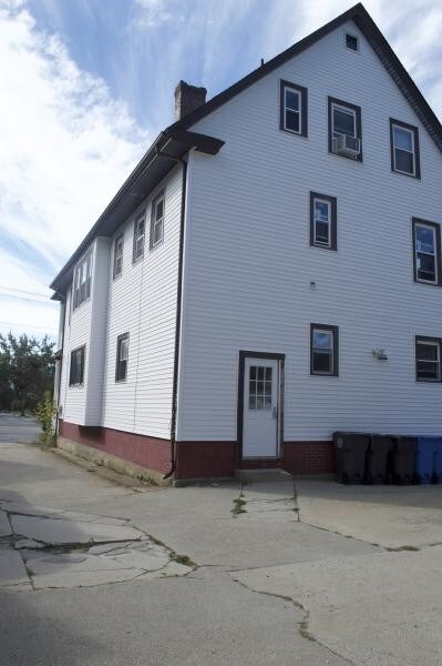 Primary Photo - 57 Park Ave