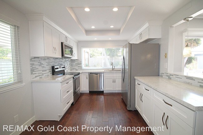 Building Photo - 4 br, 2 bath House - 2420 El Portal Way