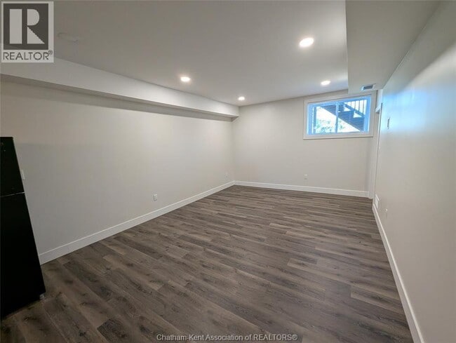 Photo du bâtiment - 24254 Winter Line Rd