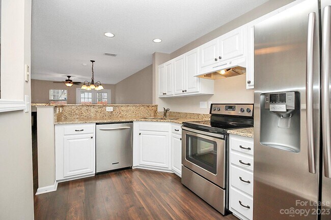 Building Photo - 11633 Boxer Ln