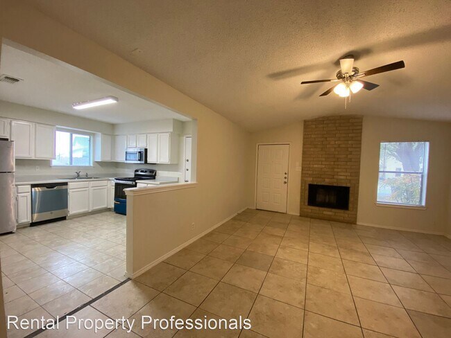 Foto del edificio - 3 br, 1.5 bath House - 6838 Betty Levy