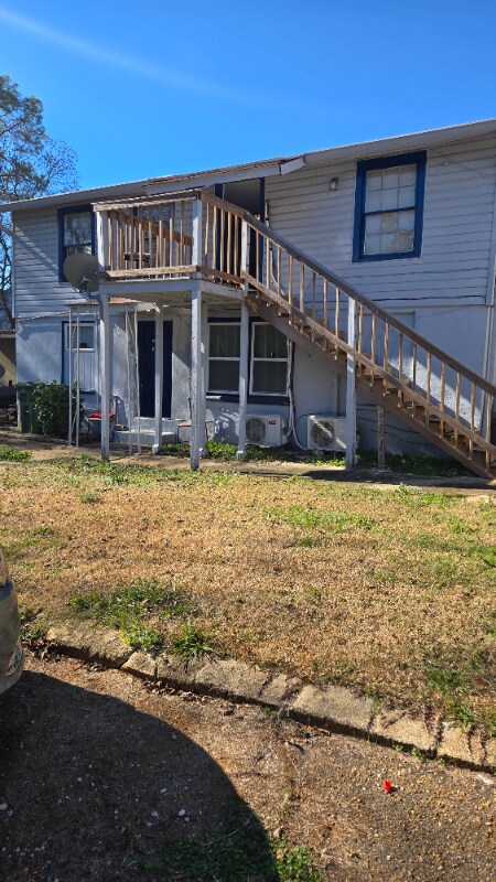 Building Photo - 2006 Harmon St