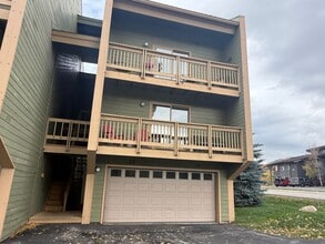 Building Photo - 2915 Chinook Ln