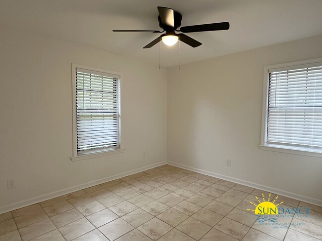 Foto del edificio - Charming 2 Bedroom Unit in Milton Heights!