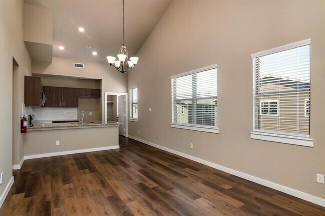 Foto del edificio - 642 Fallow Dr