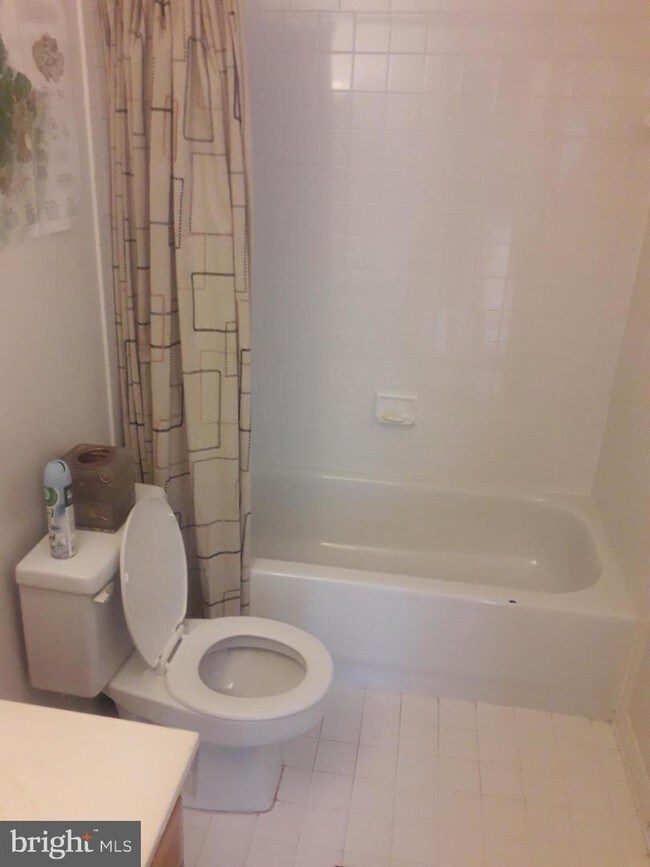 Building Photo - 5500 Karen Elaine Dr