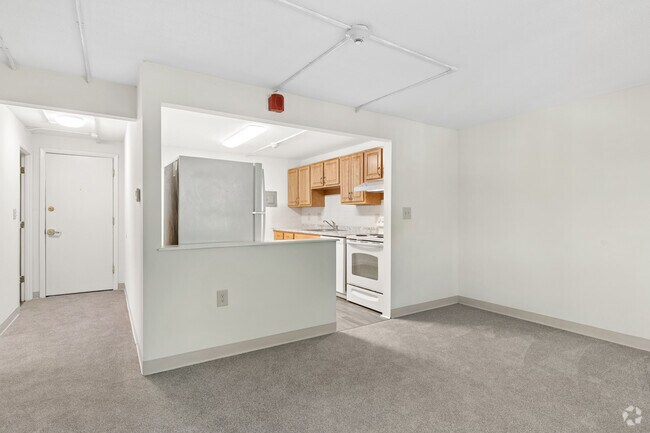 2 habitaciones, 1 baño - 740 pies cuadrados - Comedor - Rockingham Village Apartments