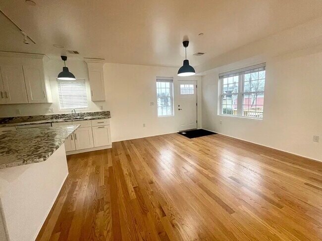 Foto del edificio - 13 Water St