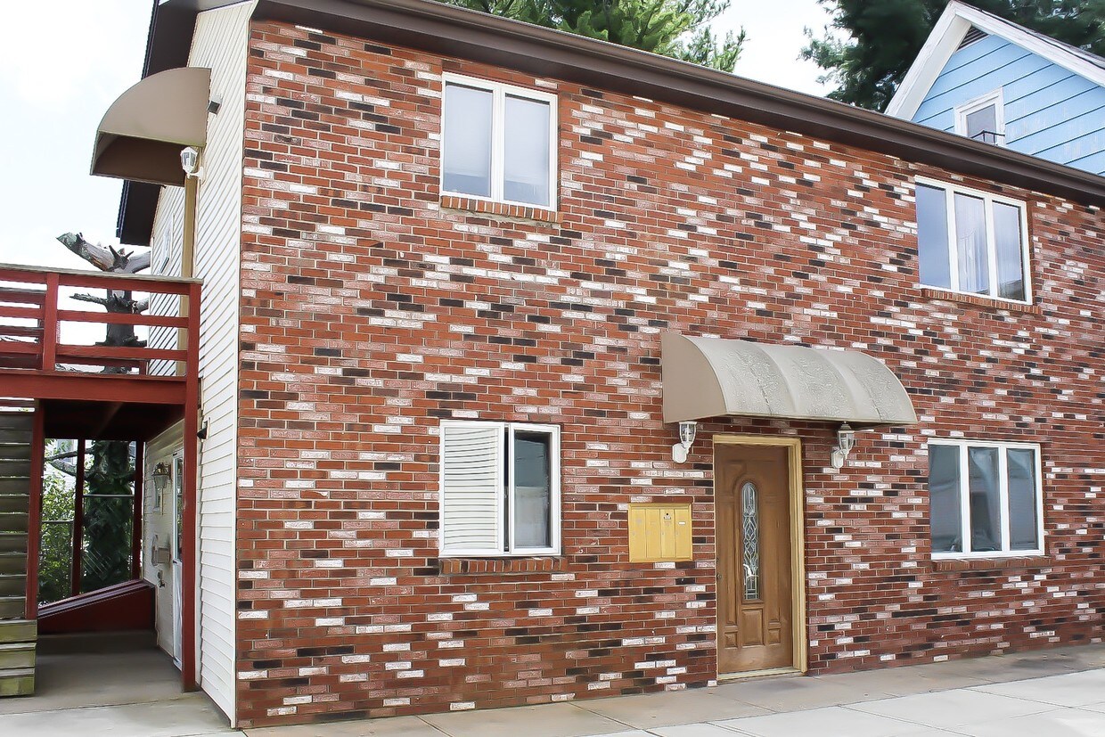 304 Hunt St, Central Falls, RI 02863 Apartments in Central Falls, RI