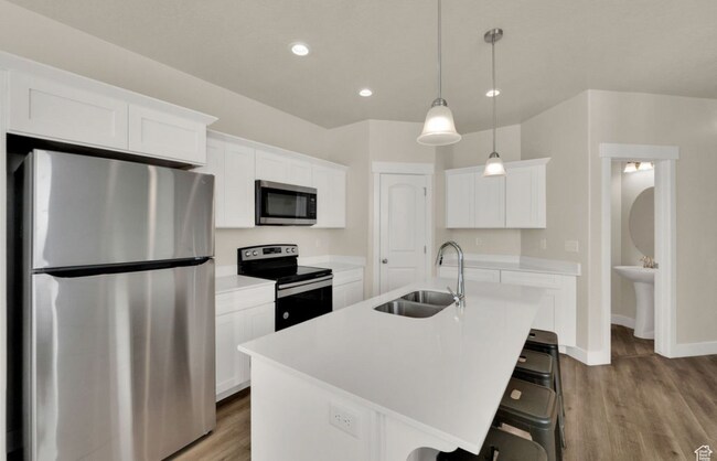 Foto del edificio - 275 W 700 N