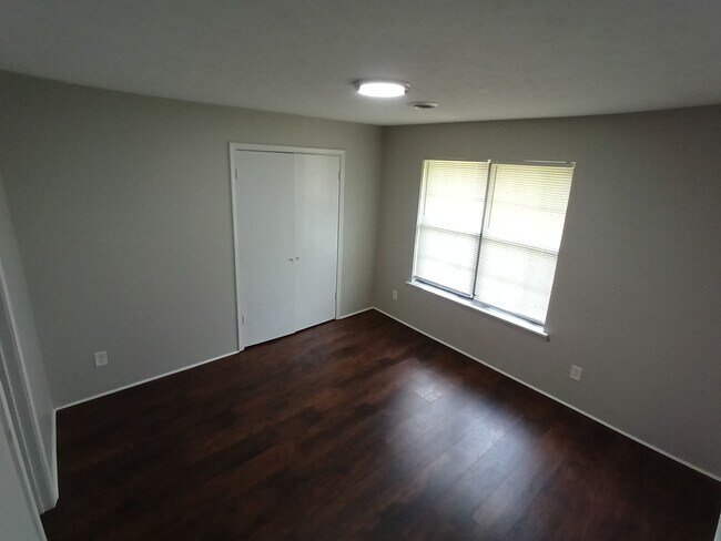 Foto del edificio - 52 Brianfield Dr
