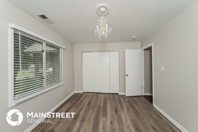 Foto del edificio - 2064 Edenwood Dr