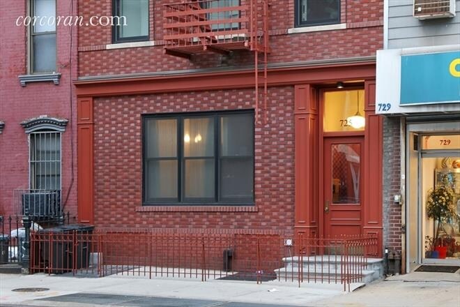 Foto principal - 725 Metropolitan Ave
