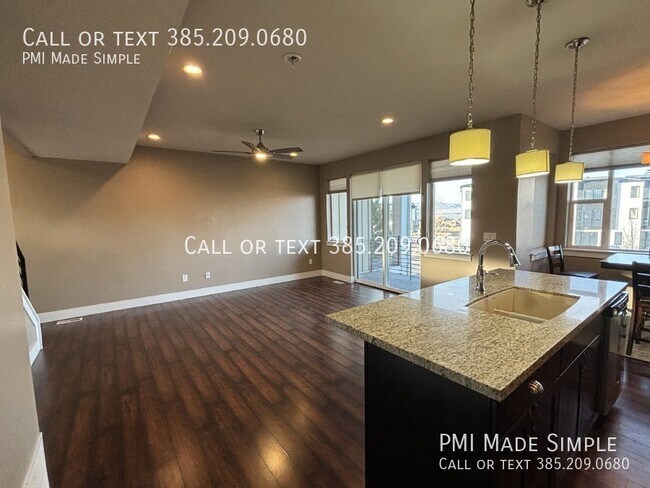 Foto del edificio - Charming 4-Bed Saratoga Springs Townhome w...