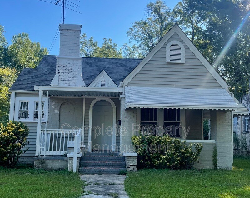 Primary Photo - 8211 Rugby Ave