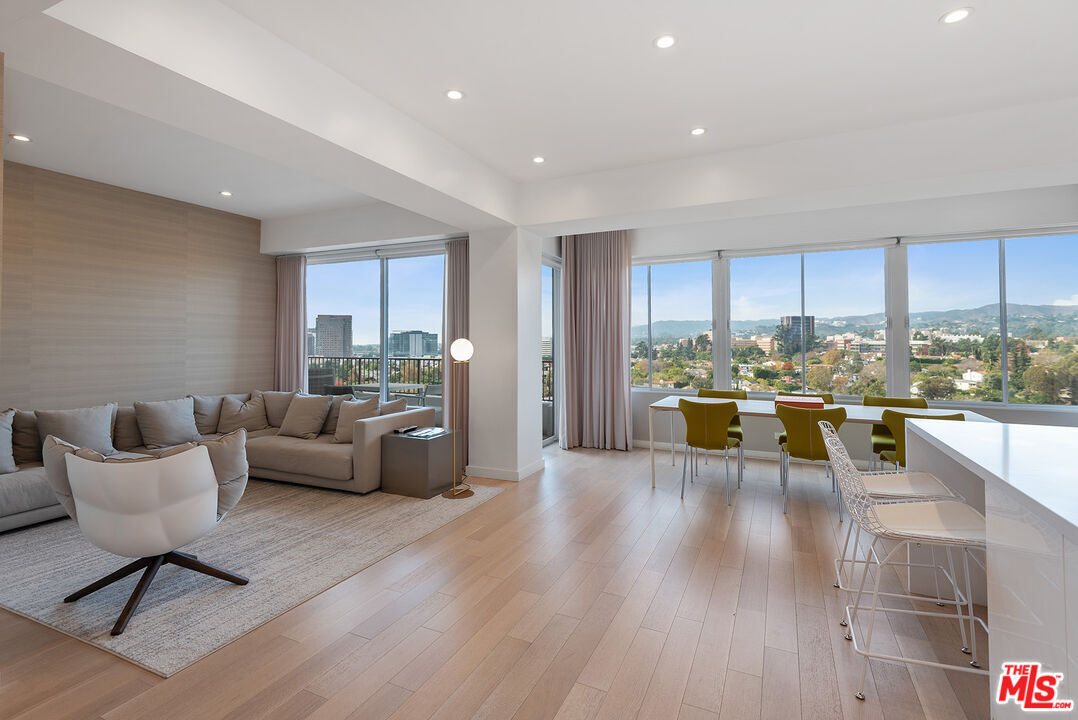 Foto principal - 10501 Wilshire Blvd
