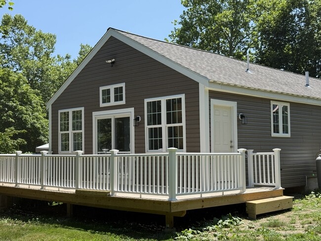 Building Photo - 18 Montello St