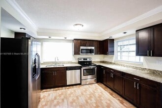 Building Photo - 13970 Langley Pl