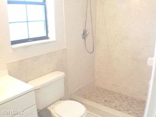 Foto del edificio - 1231 NW 18th Ct