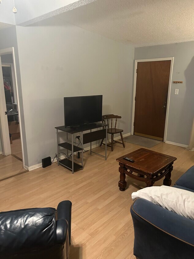 Living room - 2301 Edenborn Ave