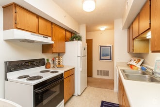 2BR, 1BA - 930 SF - Kitchen - Rock Creek Apartments