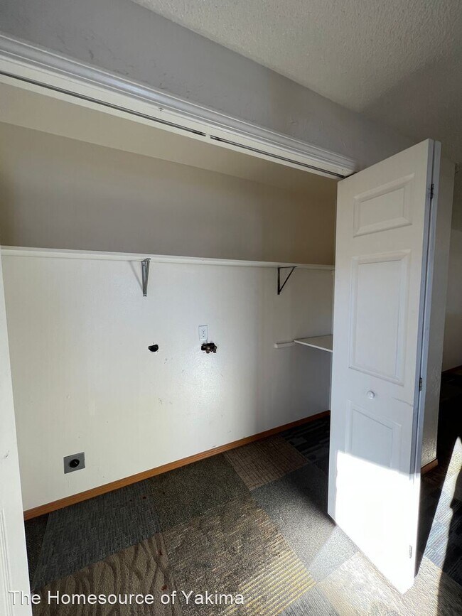 Foto del edificio - 3 br, 2 bath House - 1707 S 73rd Avenue