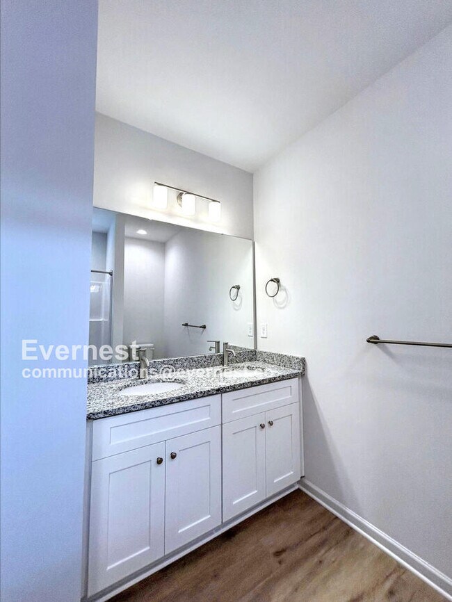 Foto del edificio - 1346 7th Ave SW