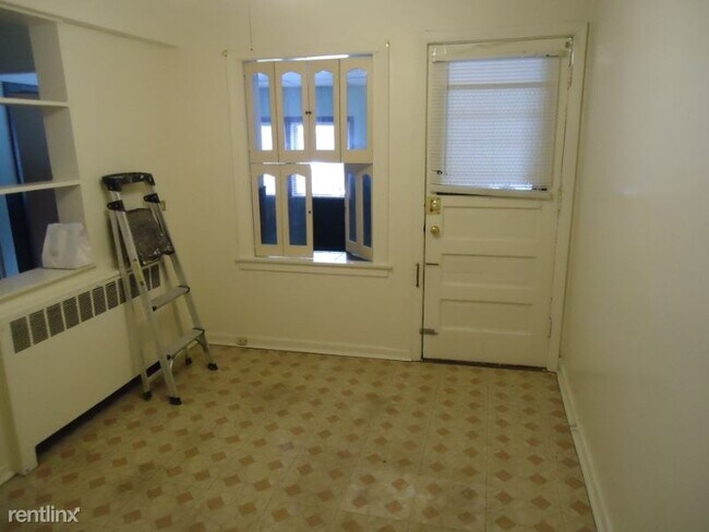 Foto del edificio - 2549 W Summerdale Ave