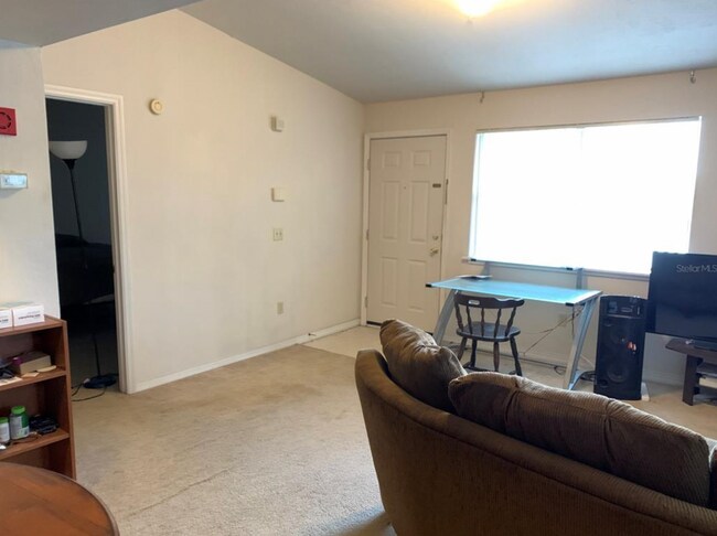 Foto del edificio - 2360 SW Archer Rd