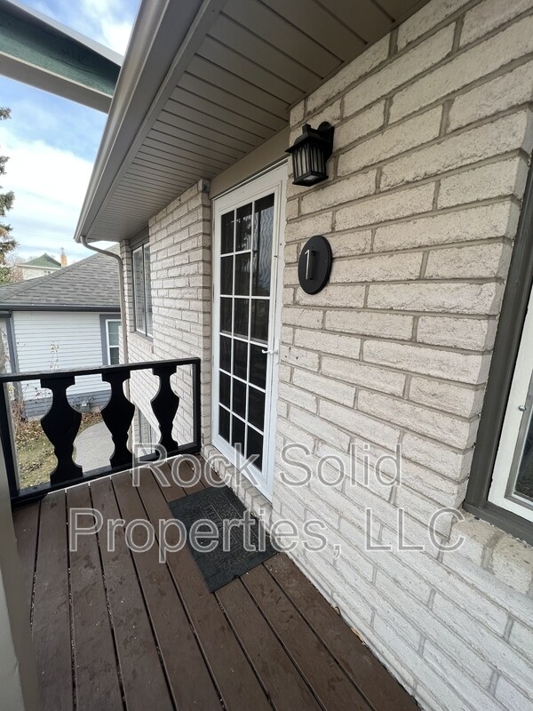 Foto del edificio - 3061 Reed Ave