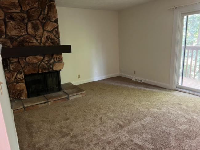Building Photo - 1310 Aarons Way
