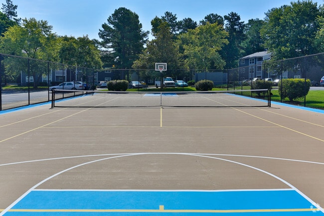 tennis court - Rise Chapel Hill