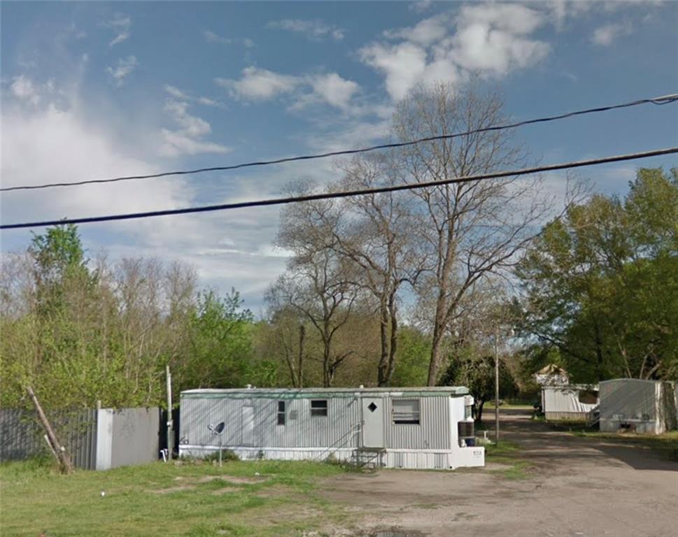Building Photo - 4430 Greenwood Rd
