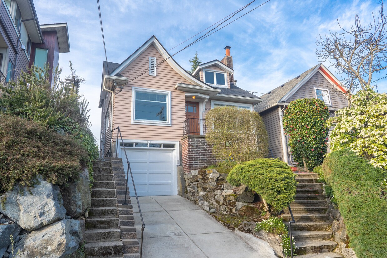 Primary Photo - 330 N 73rd St